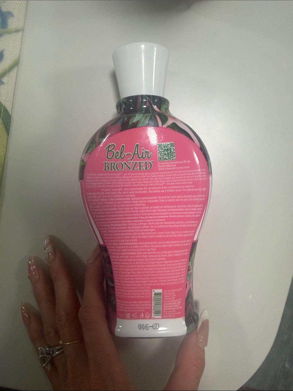 Devoted Creations Bel-Air Bronzed Tanning Lotion – Pink - Picture 2 of 3